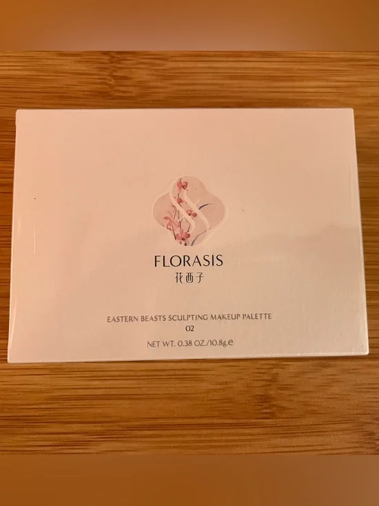Florasis Eastern Beasts Sculpting Makeup Palette - Brand New (sealed)