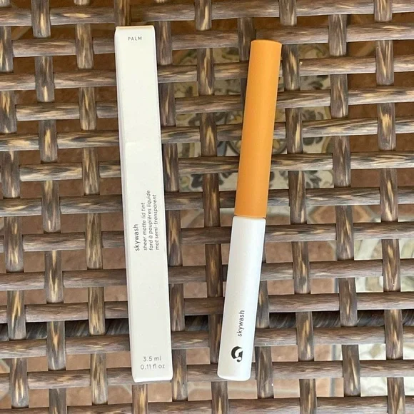 Glossier Skywash in Palm