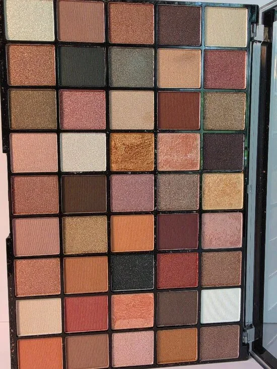 Revolution LARGE IT UP Maxi Reload Eyeshadow Palette