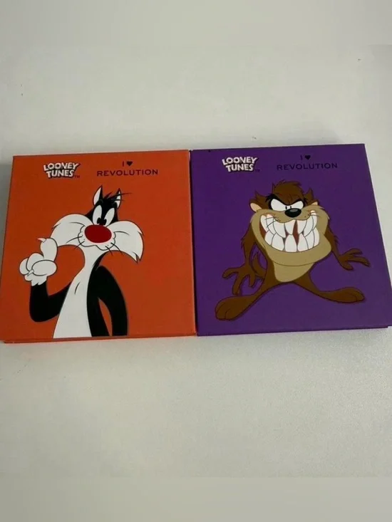 I Heart Revolution x Looney Tunes Eyeshadow Palette - Orange & Purple