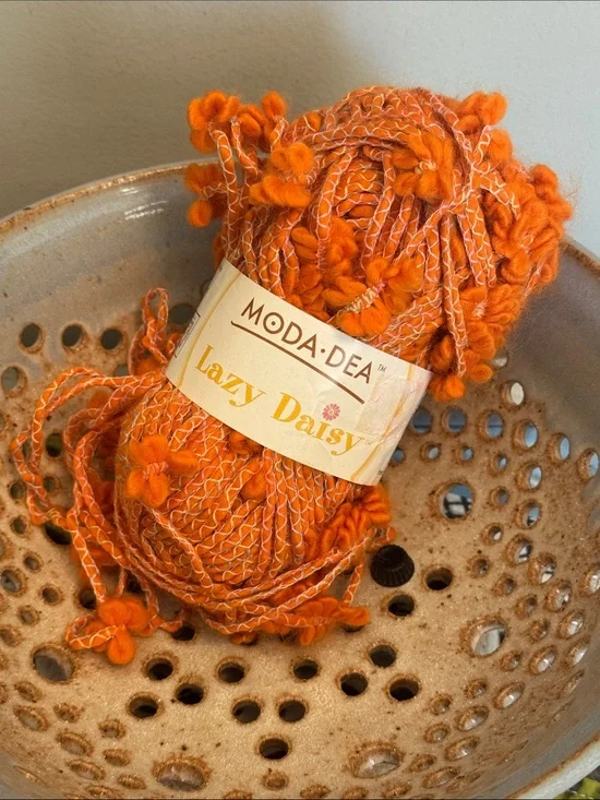 MODA·DEA Lazy Daisy Orange Novelty Yarn