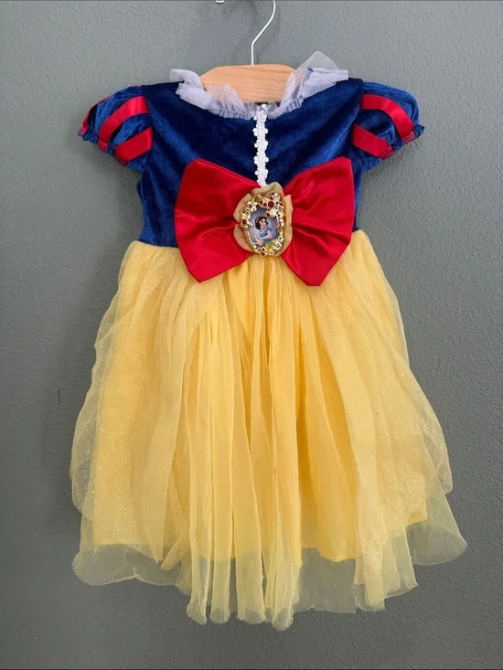 DISNEY Snow White Sz 12-18 Mo Princess Girls' Costume Dress