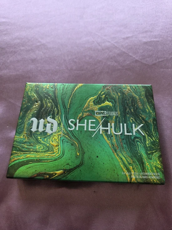 Women's Urban Decay x Marvel She-Hulk Eyeshadow Palette 6 Colors NWT Makeup