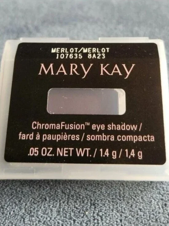 MARY KAY .05 oz ChromaFushion Eye Shadow in Merlot - 107635.