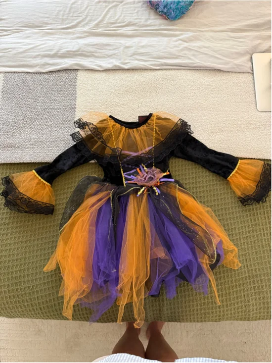 Girls Hallow's Eve Halloween Costume Black Orange Purple kids Size small 5/6