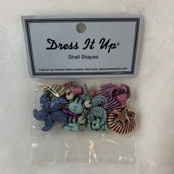 Dress It Up Buttons Shell Shapes Sewing Crafts MultiColor Beach Sea Nautical NEW
