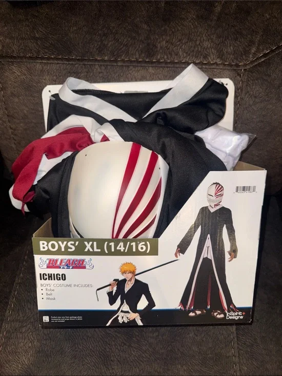 NIB ICHIGO Kids' Costume - White, black,& Red‎ (Boys' XL) 14/16