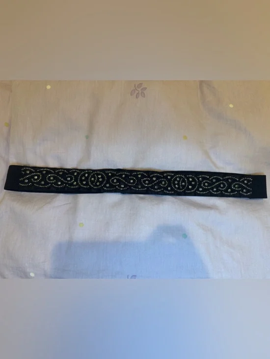 Loft beaded elastic belt