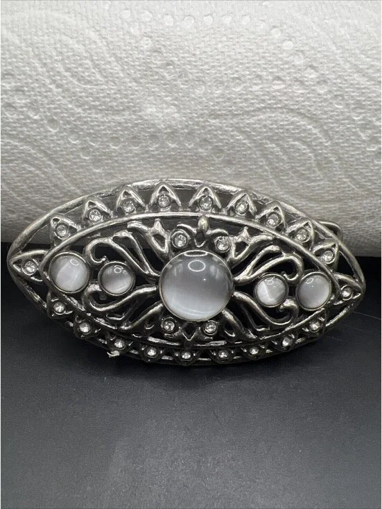 Women’s Belt Buckle.   Dark Gray With Faux Pearls.