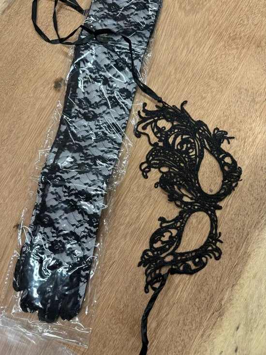 Black Lace Venetian Eye Mask‎ and Gloves- Elegant Women’s Accessory- small