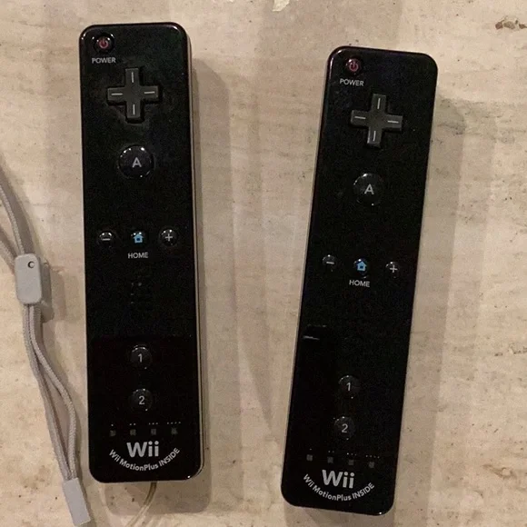 Nintendo Wii Remotes Motion Plus Inside Controllers OEM Black Lot Of 2 Remote