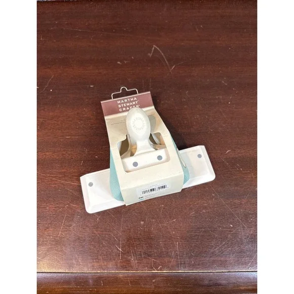 Martha Stewart Crafts Binder Hole Edge Border Craft Paper Punch Planner