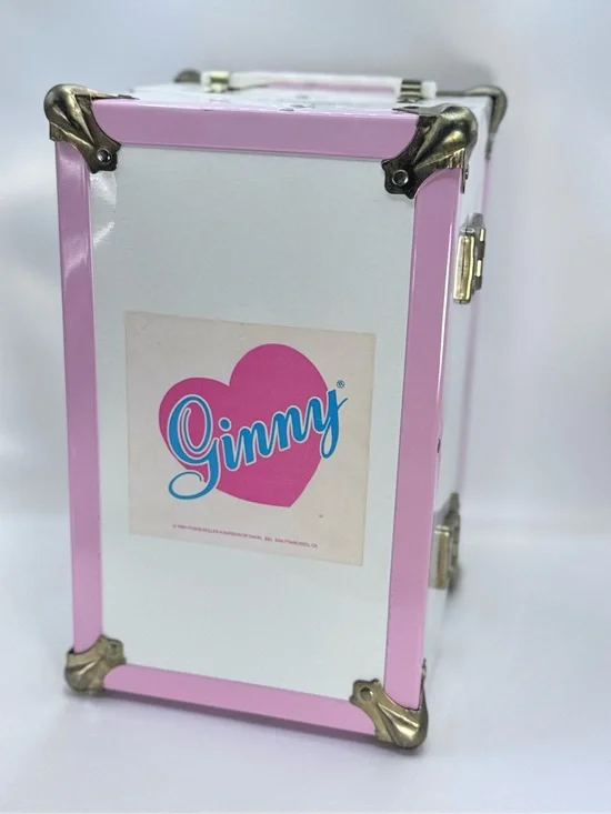 Vintage Vogue Dolls Ginny White and Pink Metal Doll Trunk