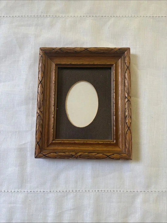 Vintage Wood Hand Carved Brown Picture Frame with Oval Mat 5x7