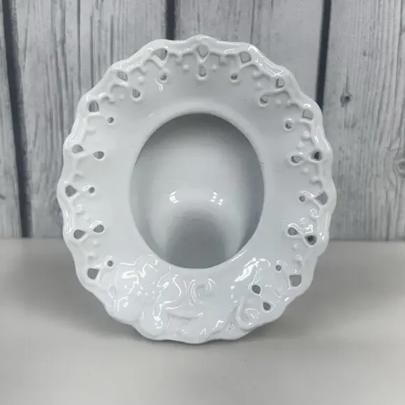 White Porcelain Small Picture Photo Frame Oval Doily Lace Flower