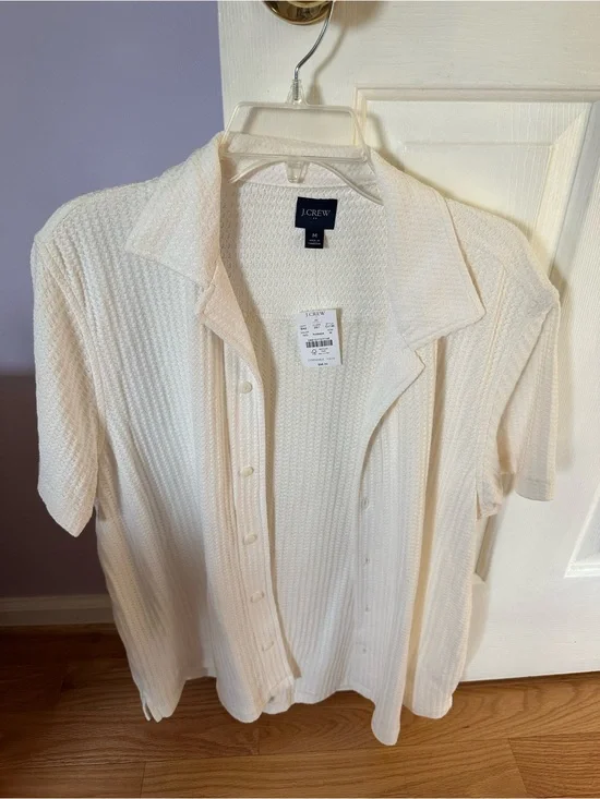 Men’s J.Crew cream short sleeve button up shirt with ribbed texture size M NWT