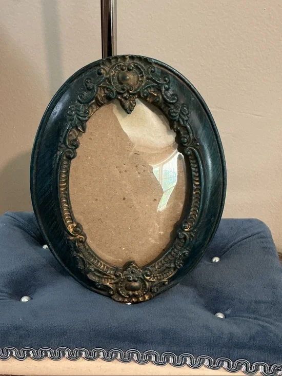 Vintage Oval Photo Frame Teal Blue Brushed Gold 6.5x5.25 Opening 3.5x5 EUC