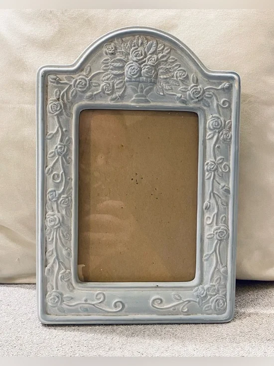 VTG 90s Pale Blue Terracotta Picture Frame Raised Roses Flower Bouquet