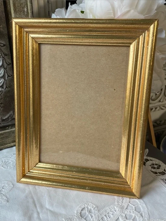 Vintage gold picture frame
