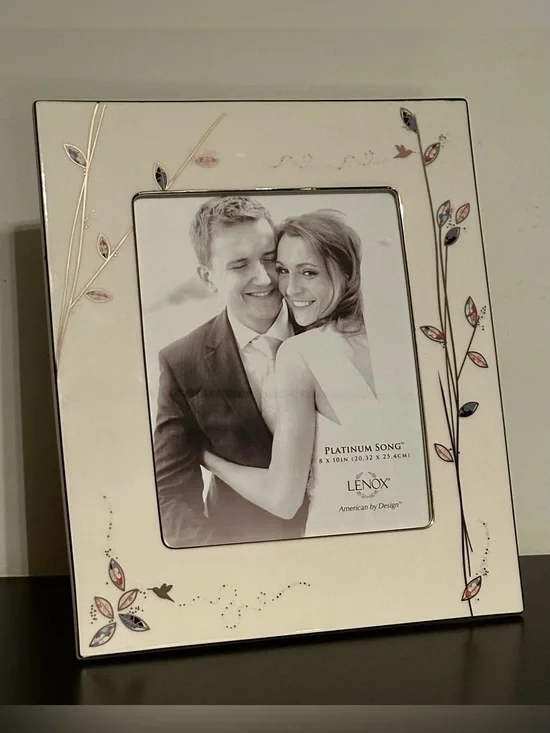 NEW LENOX PORCELAIN WEDDING PHOTO FRAME GIFT FITS 8 X 10 PICTURE 12.5 X 15 OUTER