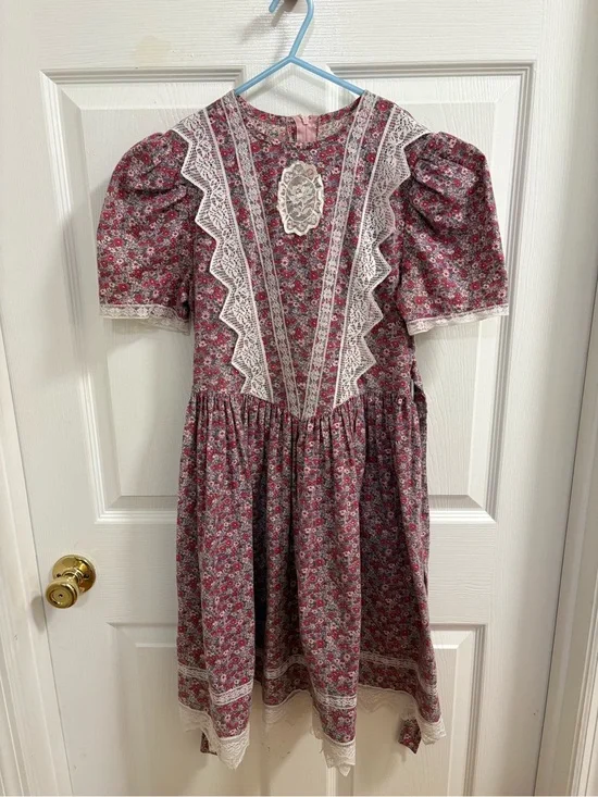 Gunne Sax by Jessica McClintock vintage 1970s prairie-style dress