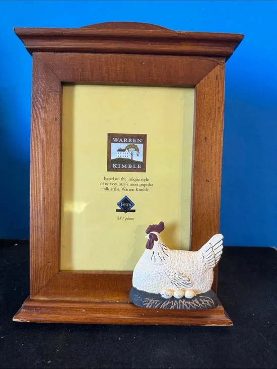 Warren Kimble country-style wood photo frame featuring a chicken and eggs 1990’s