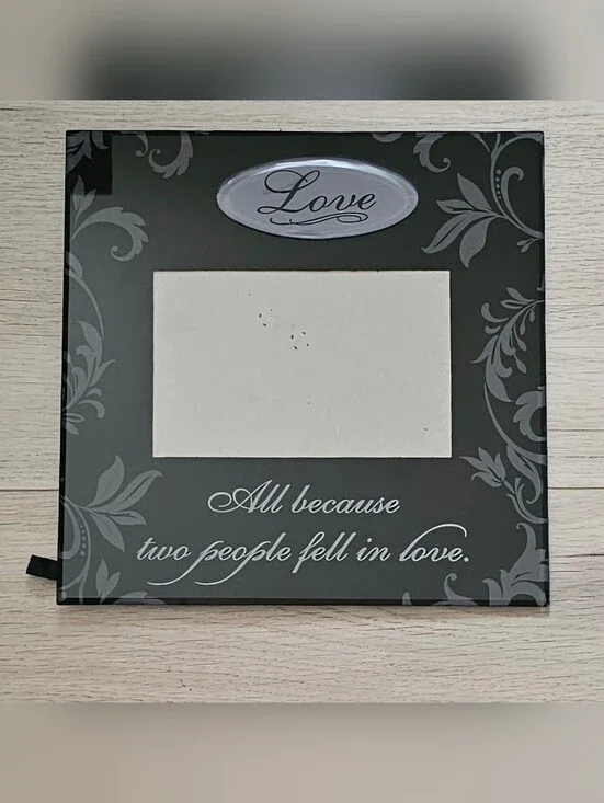 New View “Love” Glass Picture Frame –  4x6