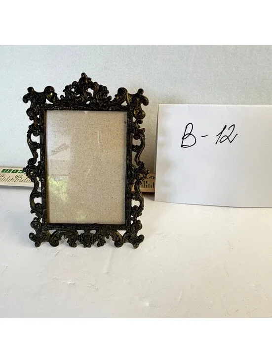 Vintage Ornate Filigree Picture Frame Made in Italy Brass Tone Tabletop B-12