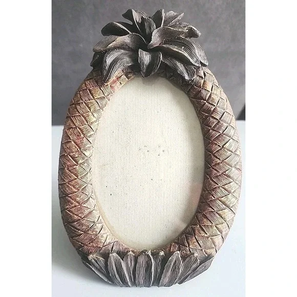 Pineapple Figurine 5.5 X 8