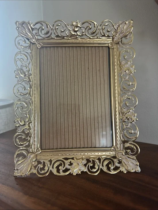 Vintage Ornate Gold Decorative Picture Frame - Elegant Home Accent