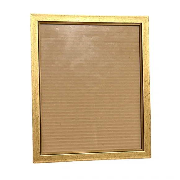 Gold Square Tabletop & Wall-Mount Frame 8x10