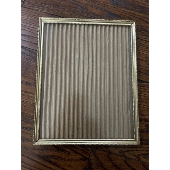 Vintage Intercraft 8x10 Gold-Tone Metal Photo Picture Frame Ornate