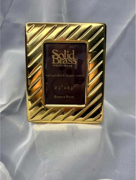 Solid Brass Photo Frame 2.5x3.5 Ribbed Gold Tone Vintage 1980s 1990s Desk Frame