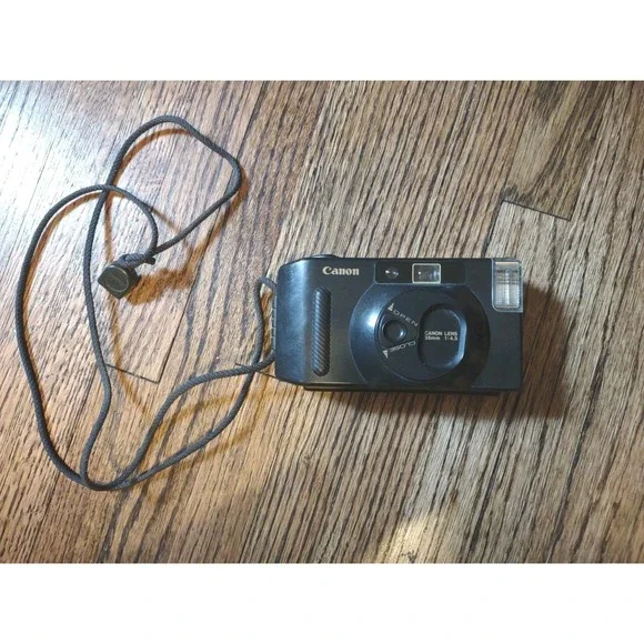 Canon Snappy S 35mm Film Camera Black 35mm f/4.5 Lens for Parts Repair