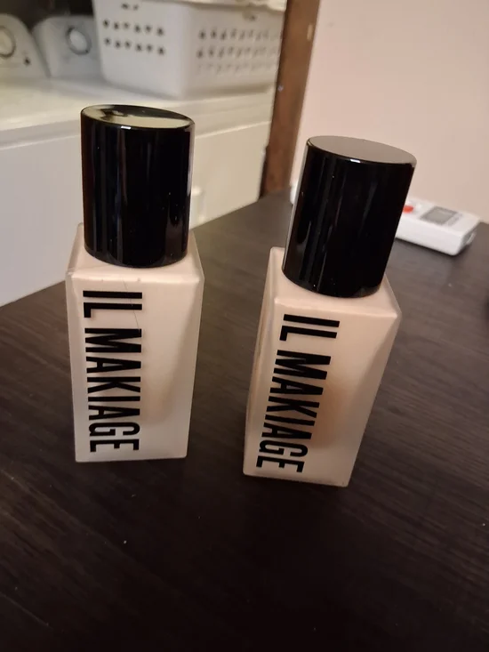 IL MAKIAGE Liquid Foundation - Beige Tone