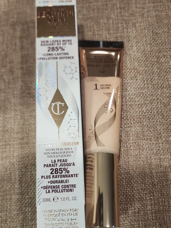 Charlotte Tilbury Airbrush Flawless Foundation - Neutral (1)