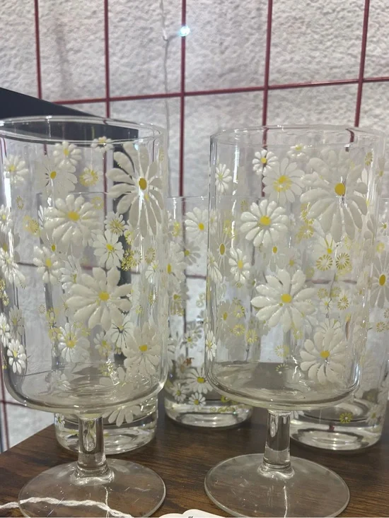 Culver Daisy-Pattern Glasses