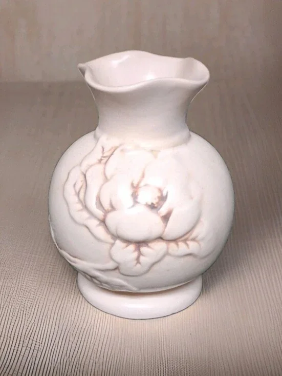 Vintage Red Wing 6” Tall Ivory & Brown Pottery Vase Magnolia #975