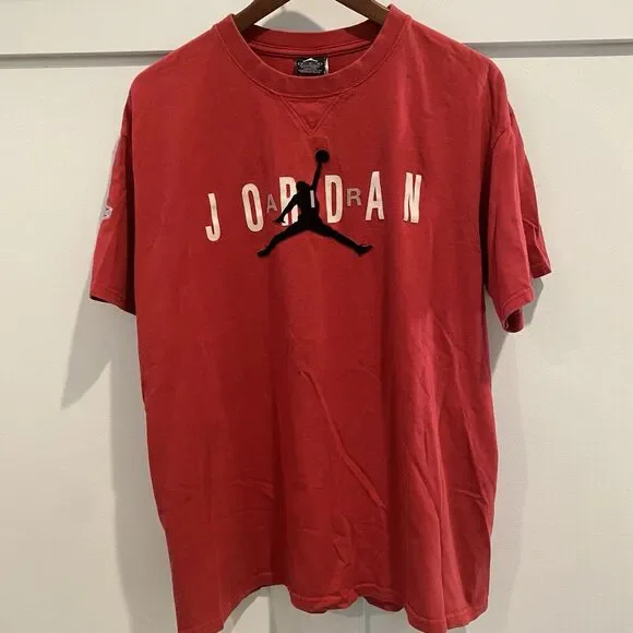 Y2K Air Jordan T-Shirt Men M Jumpman Logo‎ Red Short Sleeve Velvet #23 Honduras