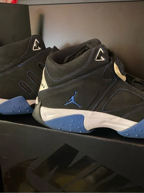 Jordan Men's Black and Blue High-Top Basketball Sneakers