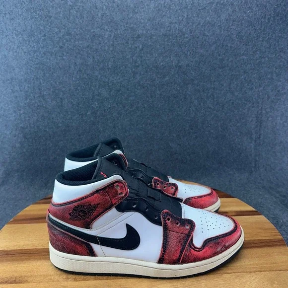 Nike Air Jordan 1 Mid SE Wear Away Chicago Red Mens Size 7.5 DV9565-006