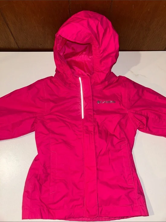 3/$25 Columbia | Hooded Rain Jacket