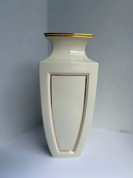 Lenox Eternal Large 11” 24 K Gold Trimmed Vase Dimension Collection Greek