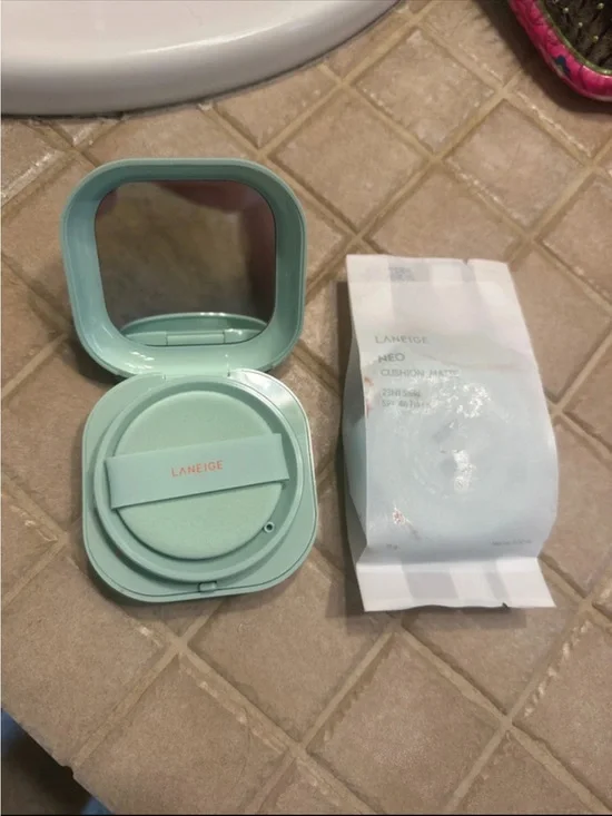 LANEIGE NEO Cushion Compact with Puff & Refill Color Sand