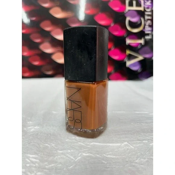 NARS sheer glow foundation READ DESCRIPTION- dark 3 benares‎