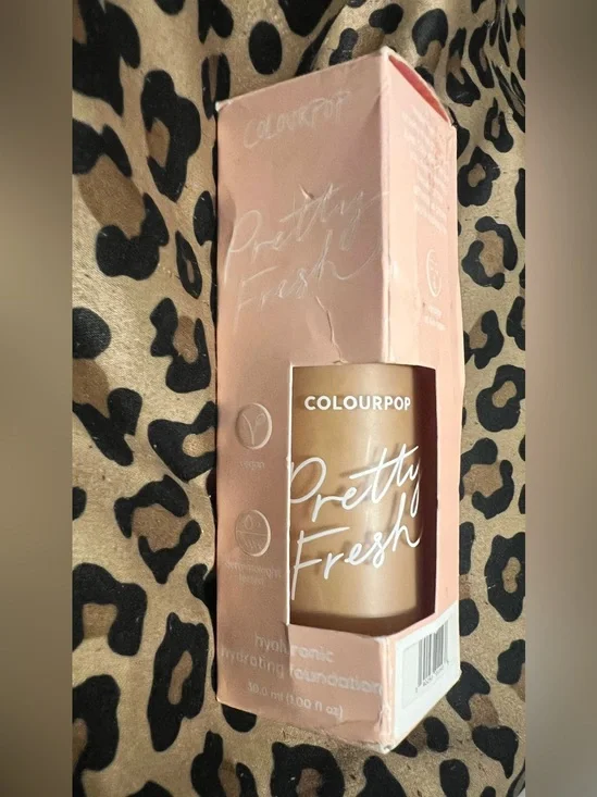 Colourpop Pretty Fresh Hyaluronic Hydrating Foundation ~MEDIUM DARK 120W