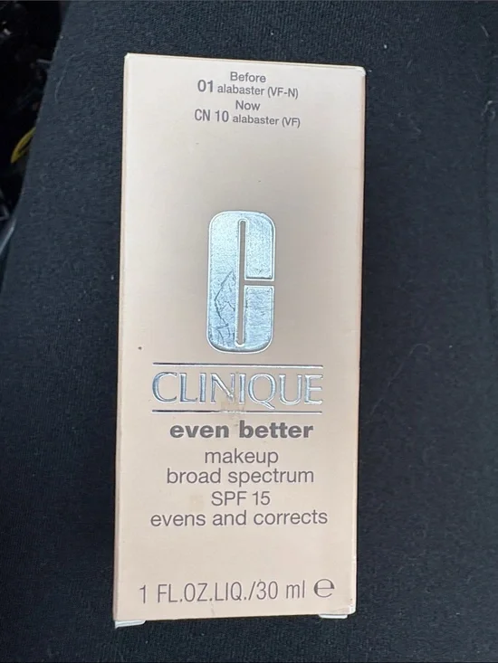 Clinique Even Better Makeup - Alabaster (CN10) Light Beige