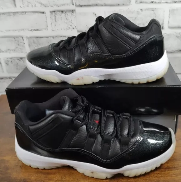 Nike Air Jordan 11 Retro Low 72-10 Size 8 (AV2187-001) Og All *Clean*