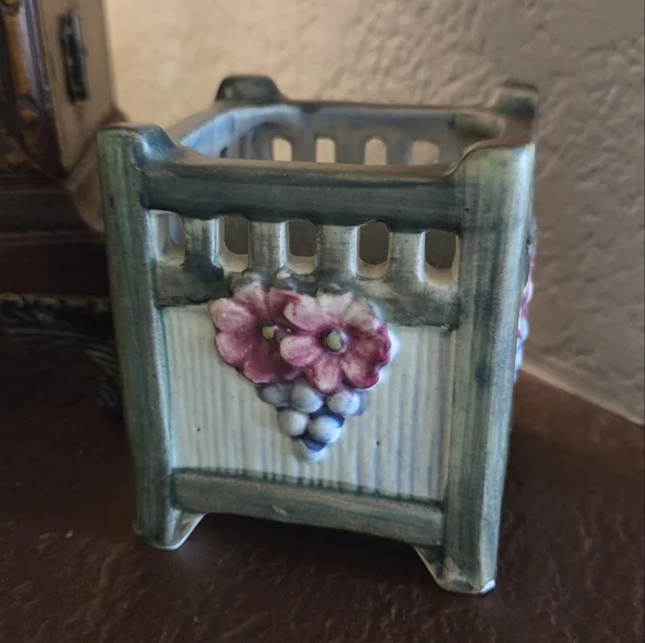 Vintage 1920 Weller Klyro Pottery Fence With Flowers Planter