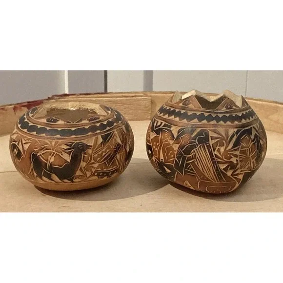 Lot Of 2‎ Hand-Carved Peruvian Gourd Art Bowl Vase Keys jewelry smalls